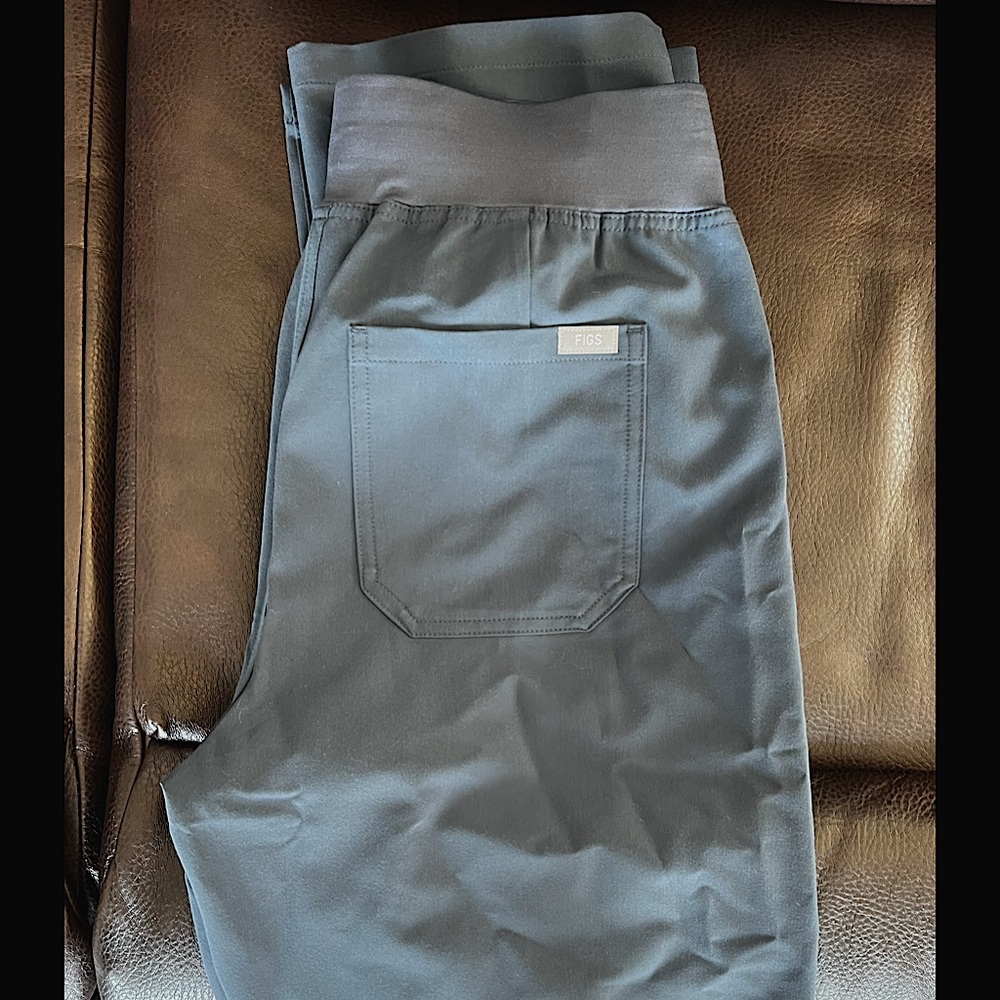 NWT FIGS Womens Scrub pant - SIZE M - Night Sky